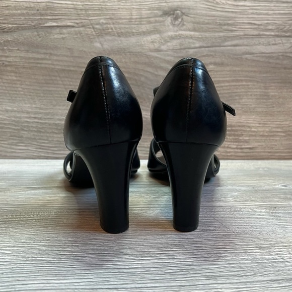 Black leather Naturalizer Nettle open toe ankle buckle strapped heels size 9 - Picture 4 of 10